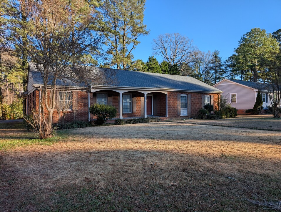 2210 Somerset Dr N in Wilson, NC - Building Photo