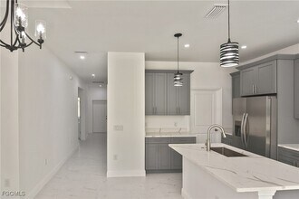 3034 Price Ave in Ft. Myers, FL - Building Photo - Building Photo