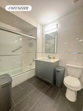 3122 29th St in Queens, NY - Building Photo - Building Photo