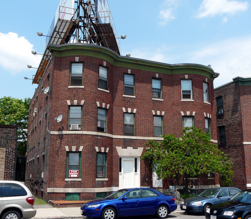 255 Cambridge St in Allston, MA - Building Photo