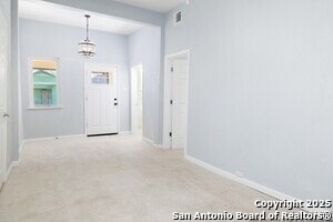 109 Blue Bonnet St in San Antonio, TX - Building Photo - Building Photo