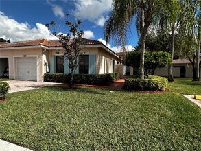 691 SW 158th Way in Pembroke Pines, FL - Building Photo - Building Photo