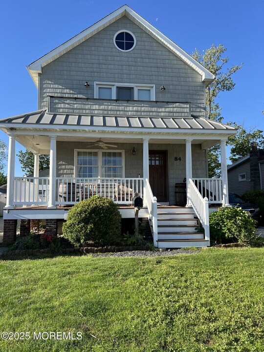 84 Columbia Ave in Long Branch, NJ - Building Photo
