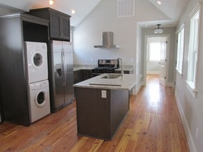 15 Sires St in Charleston, SC - Building Photo - Building Photo