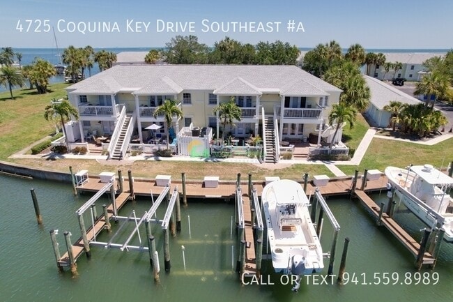 4725 Coquina Key Dr SE in St. Petersburg, FL - Building Photo - Building Photo
