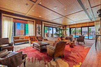 1300 S Miami Ave, Unit 4407 in Miami, FL - Building Photo - Building Photo