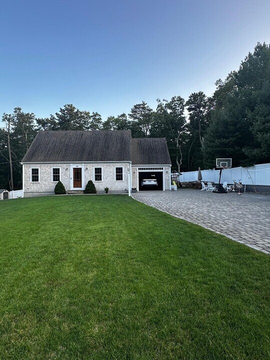 47 Cammett Way in Barnstable, MA - Building Photo