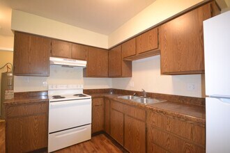 205 W Summerfield Ave in Leeton, MO - Building Photo - Building Photo
