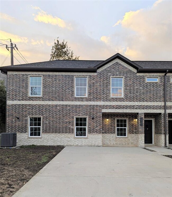 property at 1028 Francis Dr