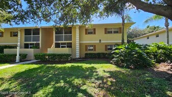 1641 Sunny Brook Ln in Palm Bay, FL - Building Photo