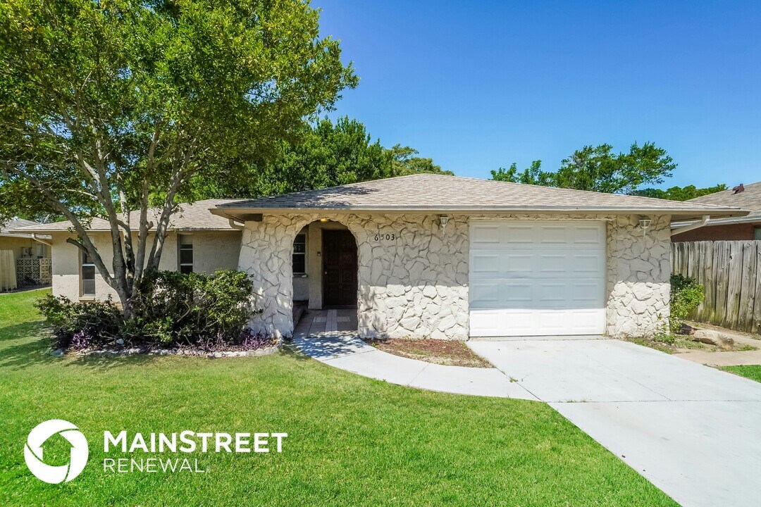 6503 Ridge Crest Dr in Port Richey, FL - Building Photo