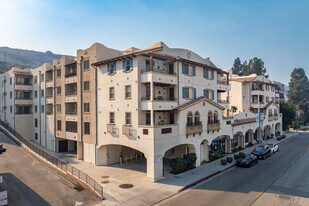 627 Deep Valley Dr in Rolling Hills Estates, CA - Building Photo