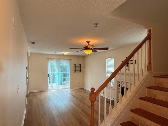 342 Cottonwood Creek Cir in Canton, GA - Foto de edificio - Building Photo