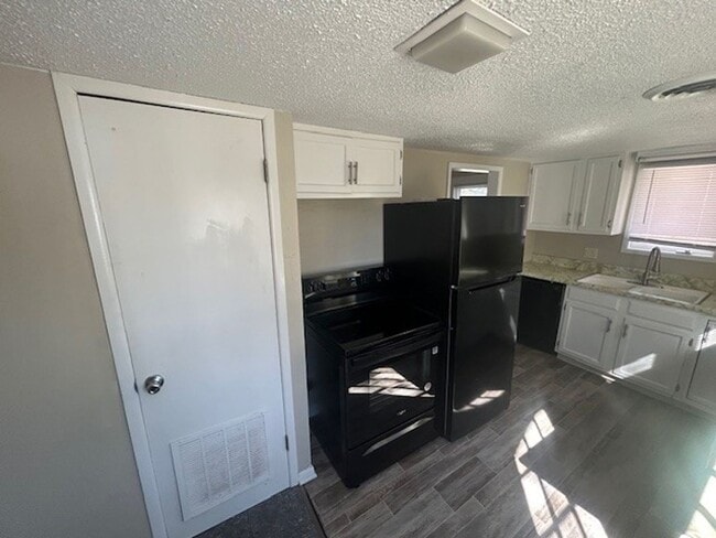 property at 634 S Fountain St