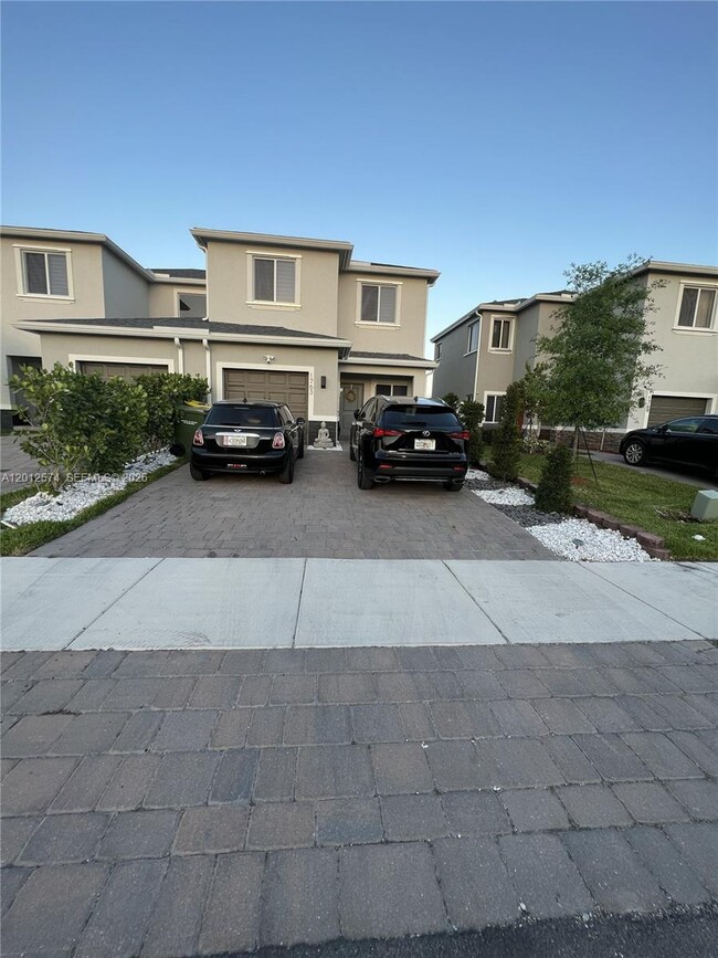 property at 1763 SE 8th Pl