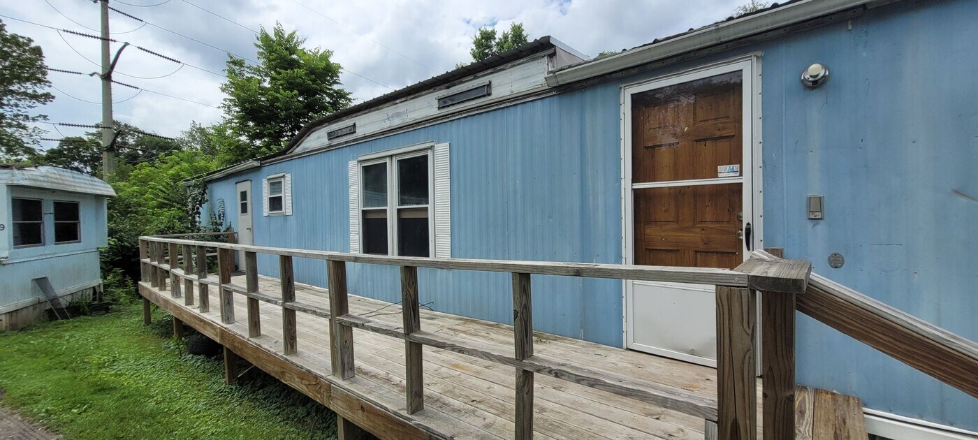 1014 Willow Street Pike in Lancaster, PA - Building Photo