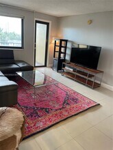 301 Golden Isles Dr, Unit 407 in Hallandale Beach, FL - Building Photo - Building Photo