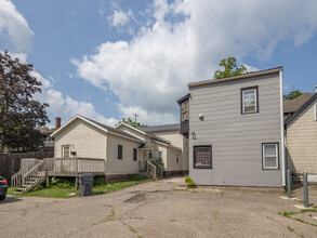 613 Davis St in Kalamazoo, MI - Building Photo - Building Photo