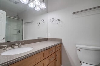 5543 Adobe Falls Rd-Unit -Adobe Falls in San Diego, CA - Building Photo - Building Photo