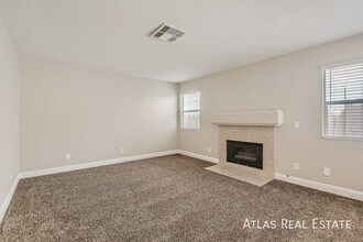 2195 Eaglecloud Dr in Henderson, NV - Foto de edificio - Building Photo