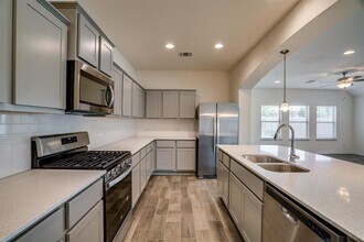 3500 Pauling Loop in Round Rock, TX - Building Photo - Building Photo