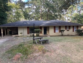 3739 Marie Cook Dr in Montgomery, AL - Building Photo - Building Photo