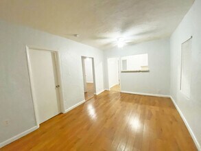 532 NW 13th Ave in Fort Lauderdale, FL - Building Photo - Building Photo