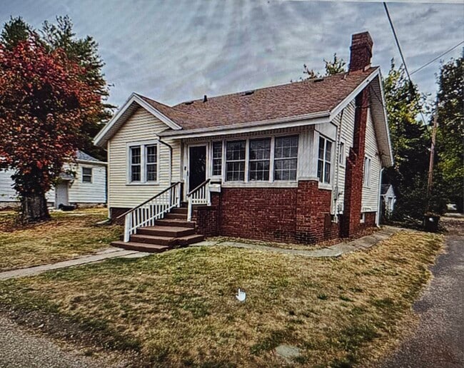 2512 N Maryland Ave in Peoria, IL - Building Photo - Building Photo