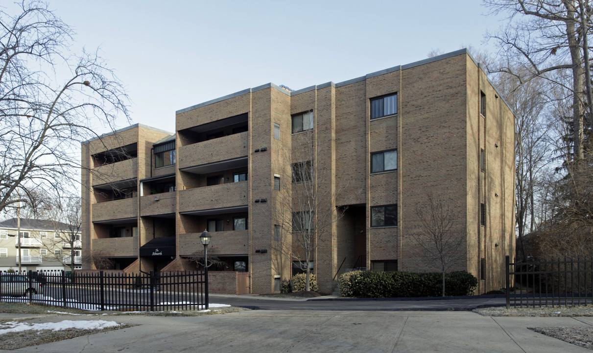 Ashworth Apartments in Cincinnati, OH - Foto de edificio