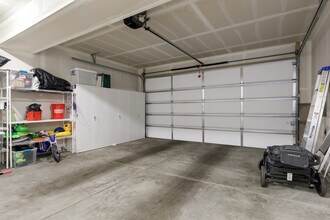 2934 SW Crestwood Dr in Oak Harbor, WA - Building Photo - Building Photo