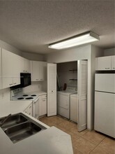 6296 NW 186th St in Hialeah, FL - Building Photo - Building Photo