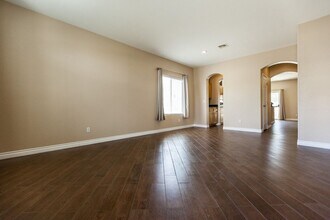 7675 Borealis St in Las Vegas, NV - Building Photo - Building Photo