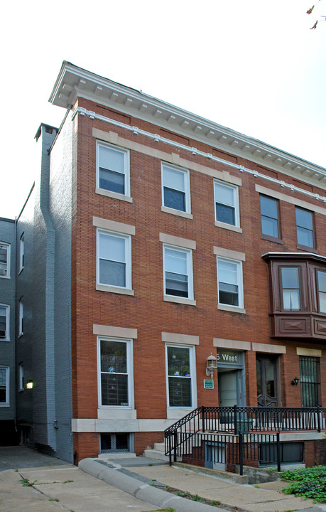 15 W 29th St in Baltimore, MD - Building Photo