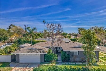 property at 2112 Dover Dr