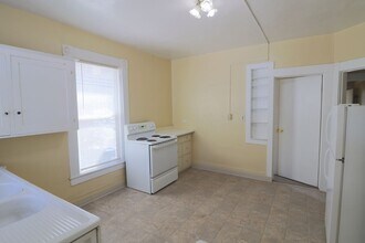 405-407 W 5th St in Reno, NV - Building Photo - Building Photo
