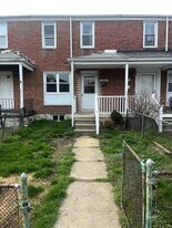 7842 St Fabian Ln in Dundalk, MD - Building Photo