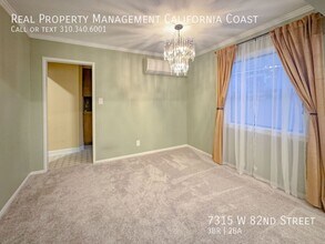 7315 W 82nd St in Los Angeles, CA - Building Photo - Building Photo