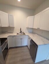 1528 Wilford Ave, Unit Wilford in Klamath Falls, OR - Foto de edificio - Building Photo