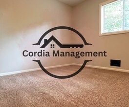 5610 Orly Terrace in College Park, GA - Building Photo - Building Photo