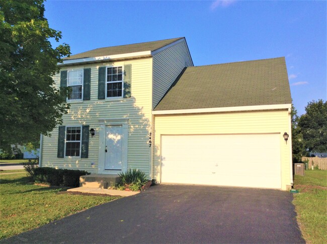 2467 N Sterling Ct