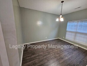 1140 Briarwood Dr in Mebane, NC - Building Photo - Building Photo