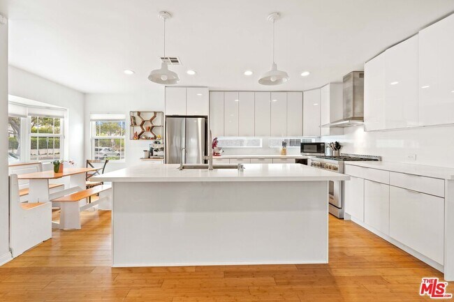 2348 29th St in Santa Monica, CA - Building Photo - Building Photo