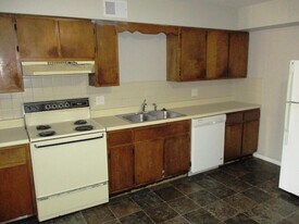 1917 Tracy Dr, Unit 3