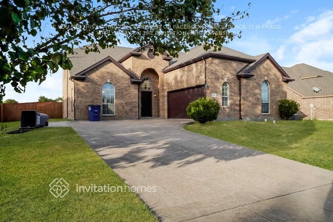109 Troy Ln in Red Oak, TX - Foto de edificio - Building Photo