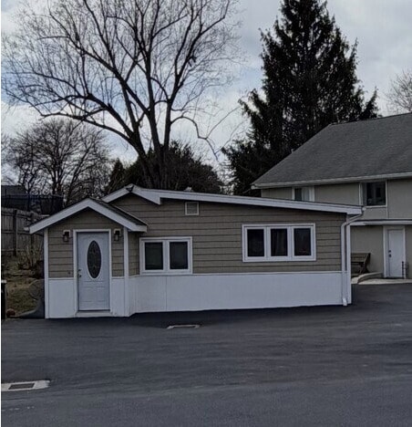 property at 80 Kings Ferry Rd