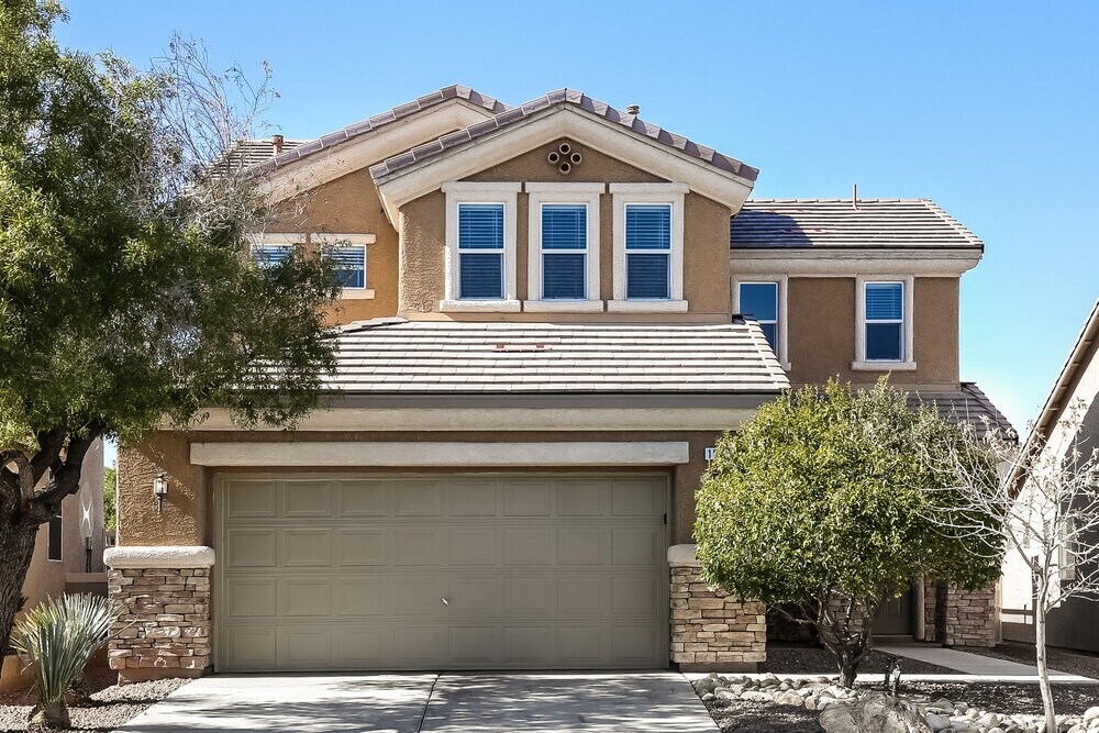 1081 Crescent Falls St in Henderson, NV - Foto de edificio