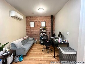 51 Joy St in Boston, MA - Building Photo - Building Photo