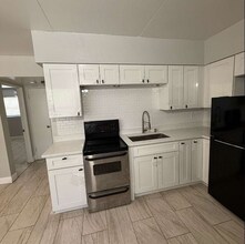 2475 18th Ave S in St. Petersburg, FL - Building Photo - Building Photo
