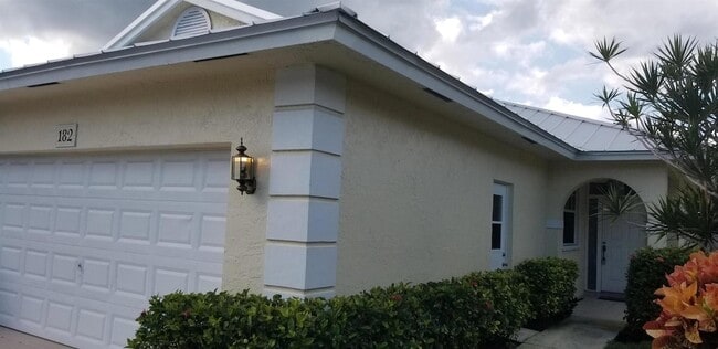 182 Sims Creek Ln in Jupiter, FL - Building Photo - Building Photo