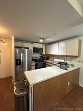 104 North St in Stamford, CT - Foto de edificio - Building Photo